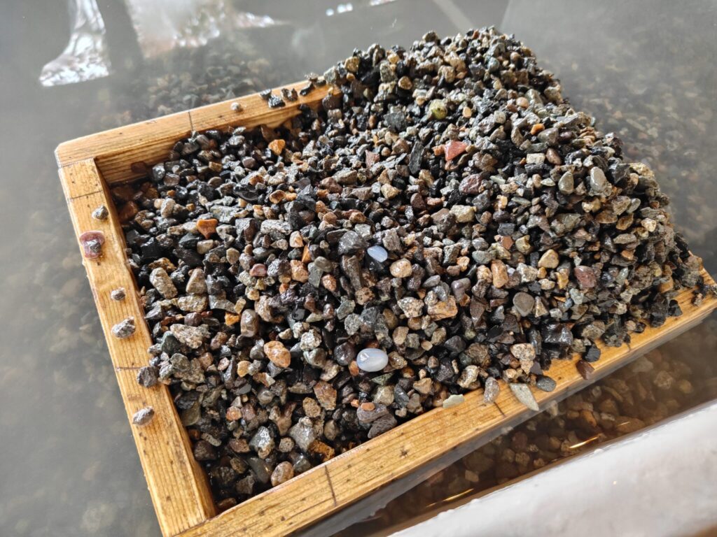 トレジャーマイニングの宝石探し