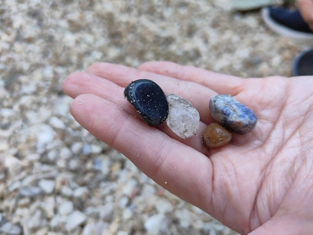 六甲山牧場の宝石探しゴールドラッシュパークで見つかる宝石