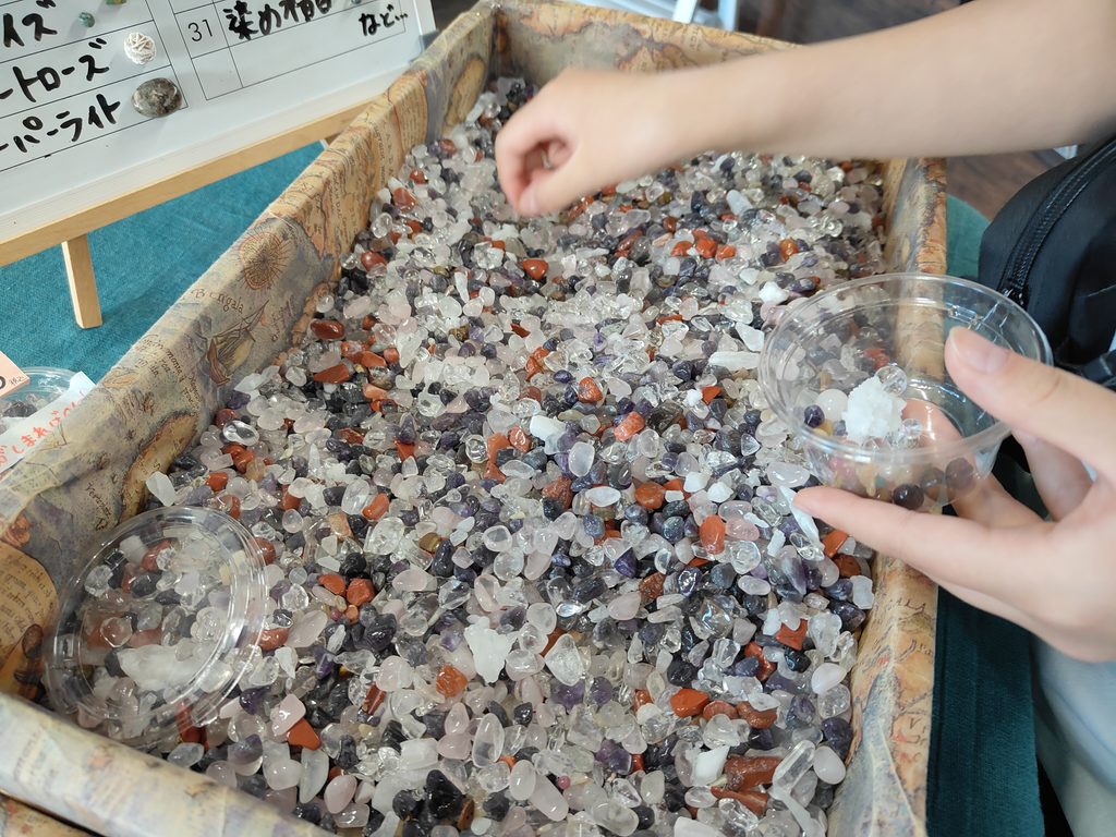 Sea Stoneの天然石詰め放題カップ